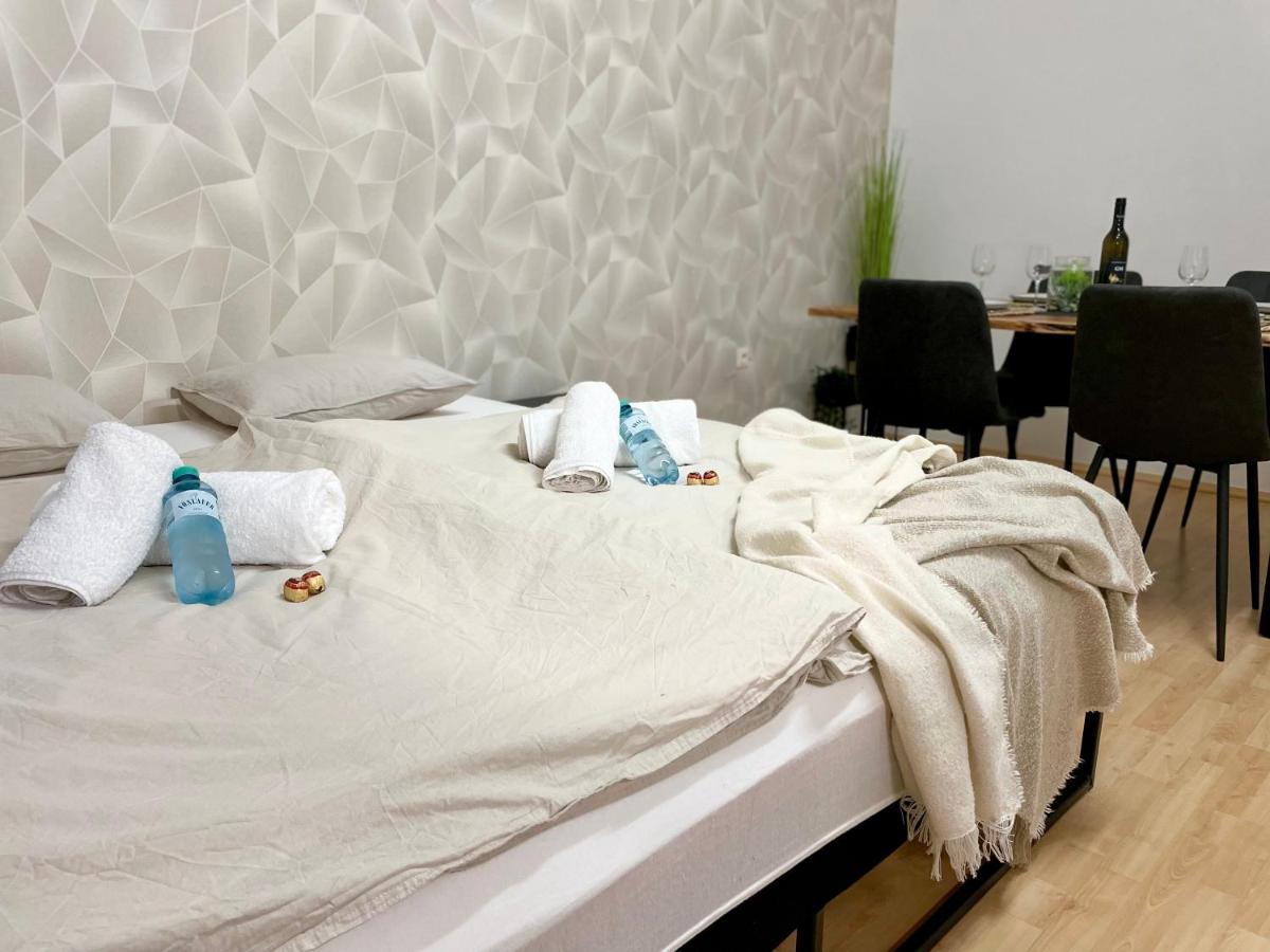 Central Comfy Apartment - Self Check-In Graz Exteriör bild